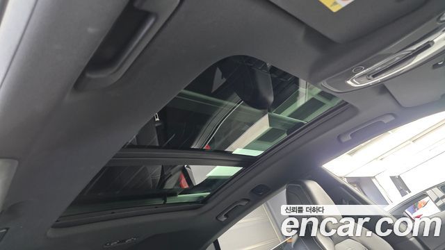 Audi Q8 2021 — photo 23
