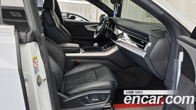 Audi Q8 2021 — photo 16