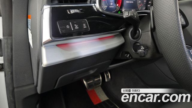 Audi Q8 2021 — photo 33