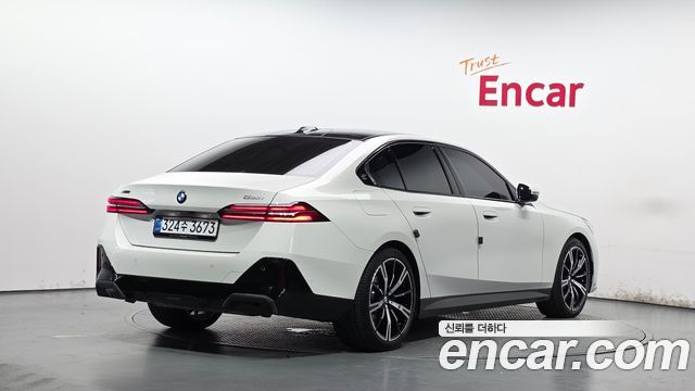 BMW 5-Series 2026 — photo 2
