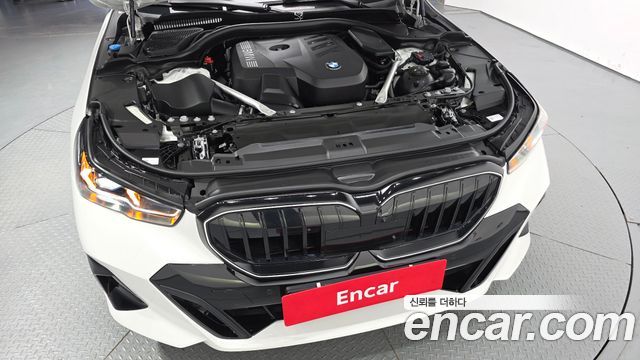 BMW 5-Series 2026 — photo 6