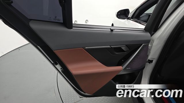 BMW 5-Series 2026 — photo 15