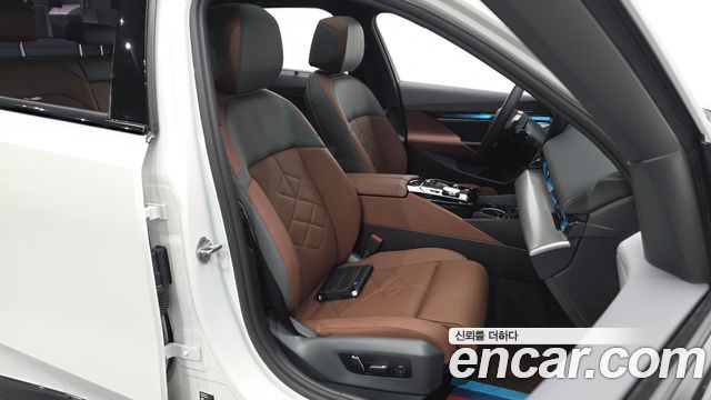 BMW 5-Series 2026 — photo 16