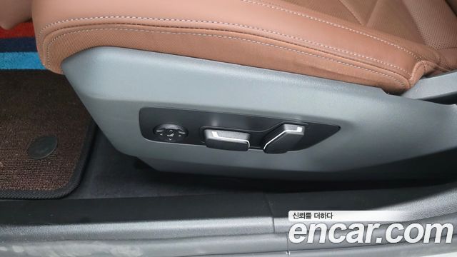 BMW 5-Series 2026 — photo 36