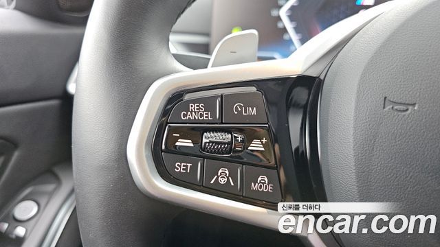 BMW 3-Series 2025 — photo 25