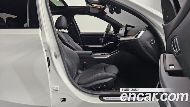 BMW 3-Series 2025 — photo 16
