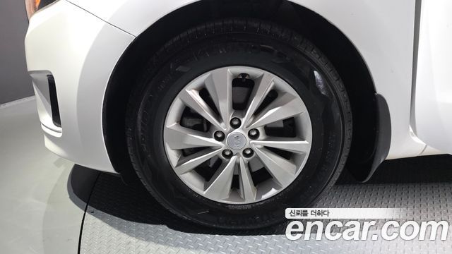 Kia Canival 2016 — photo 5