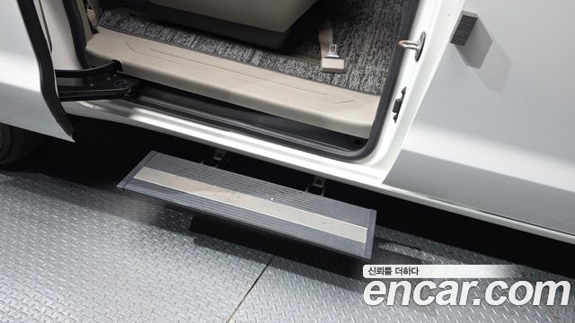Kia Canival 2016 — photo 19