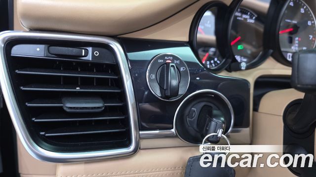 Porsche Panamera 2013 — photo 17