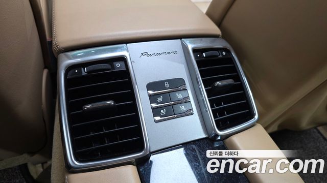 Porsche Panamera 2013 — photo 19