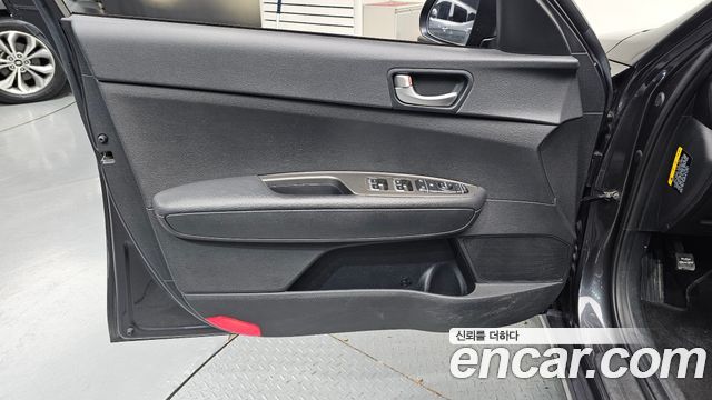 Kia K5 2020 — photo 14