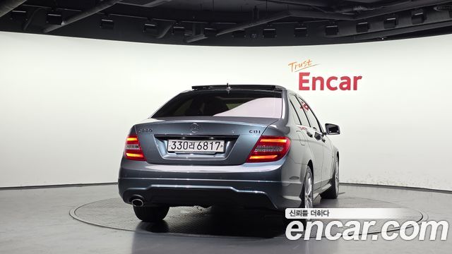 Mercedes-Benz C-Class 2012 — photo 4