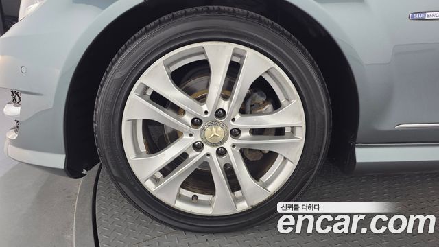 Mercedes-Benz C-Class 2012 — photo 5