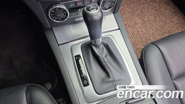 Mercedes-Benz C-Class 2012 — photo 9
