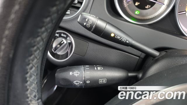 Mercedes-Benz C-Class 2012 — photo 16