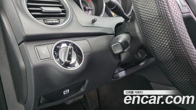 Mercedes-Benz C-Class 2012 — photo 18