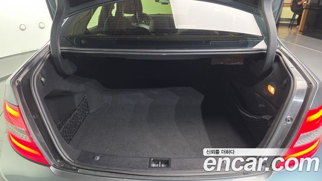 Mercedes-Benz C-Class 2012 — photo 20