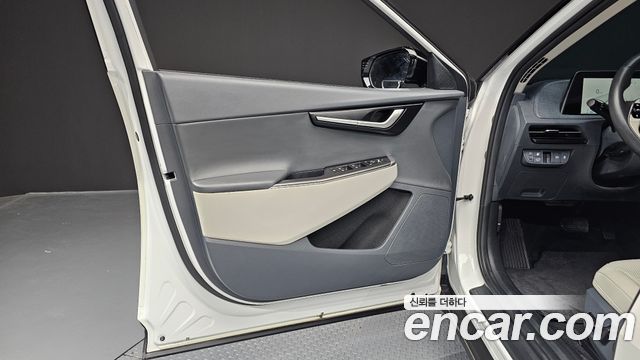 Kia EV6 2022 — photo 14