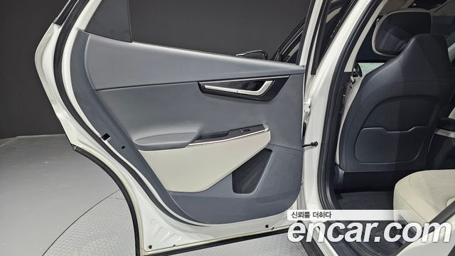 Kia EV6 2022 — photo 15