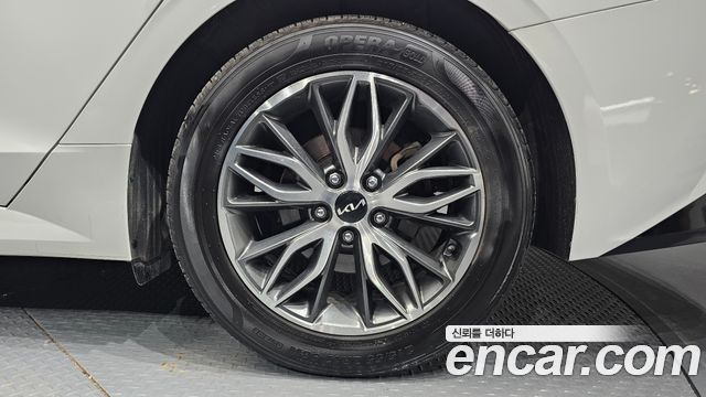 Kia K5 2022 — photo 7