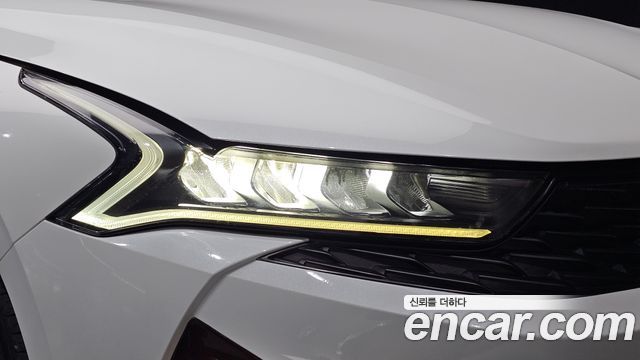 Kia K5 2022 — photo 8