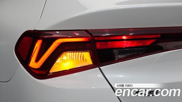 Kia K5 2022 — photo 9