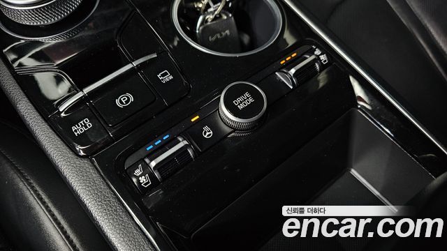 Kia K5 2022 — photo 31