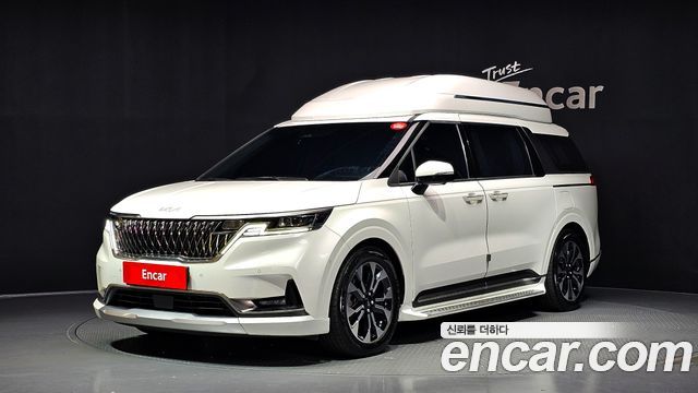 Kia Canival 2023 — photo 1