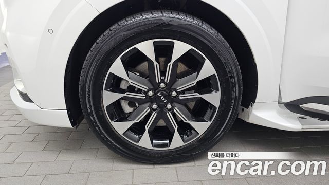 Kia Canival 2023 — photo 5