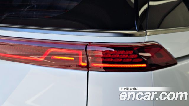 Kia Canival 2023 — photo 9