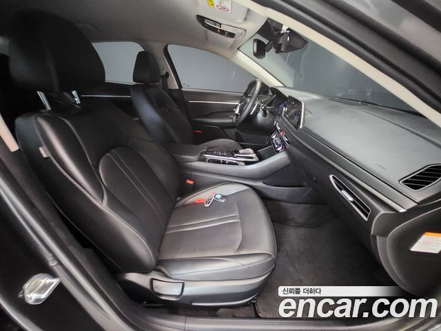 Hyundai Sonata 2022 — photo 11