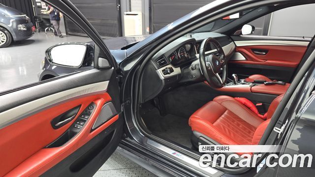 BMW M5 2016 — photo 10