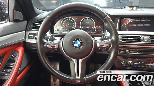 BMW M5 2016 — photo 13