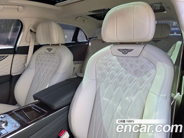 Bentley Flying Spur 2021 — photo 10