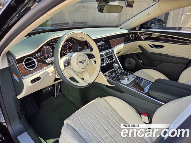 Bentley Flying Spur 2021 — photo 11