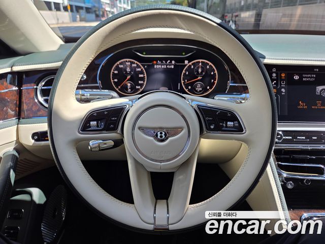 Bentley Flying Spur 2021 — photo 16