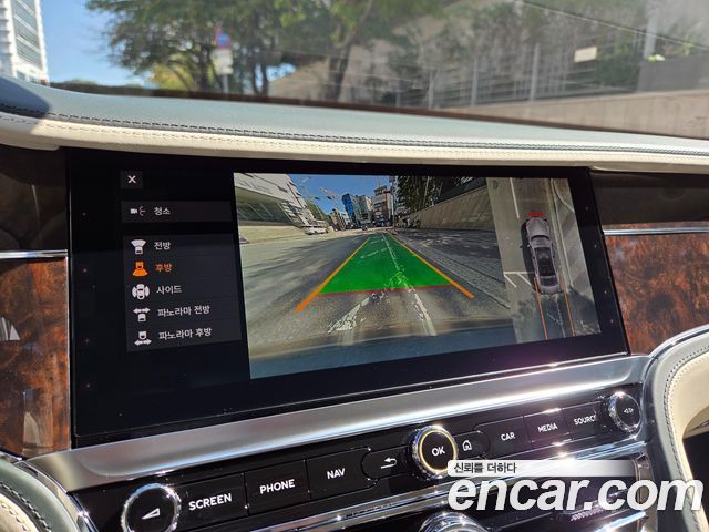 Bentley Flying Spur 2021 — photo 18