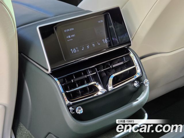 Bentley Flying Spur 2021 — photo 20