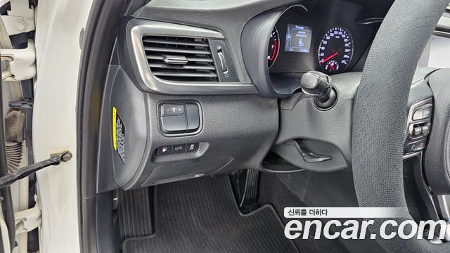 Kia K5 2016 — photo 22