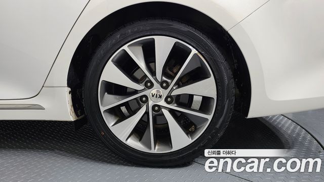Kia K5 2016 — photo 7