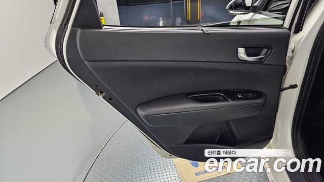 Kia K5 2016 — photo 15
