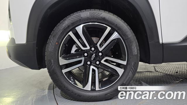 ChevroletGMDaewoo Trailblazer 2023 — photo 5