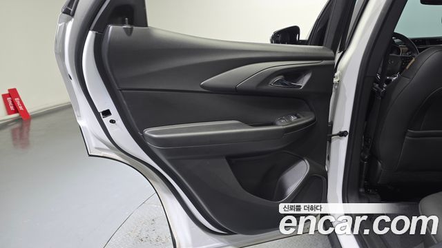 ChevroletGMDaewoo Trailblazer 2023 — photo 15