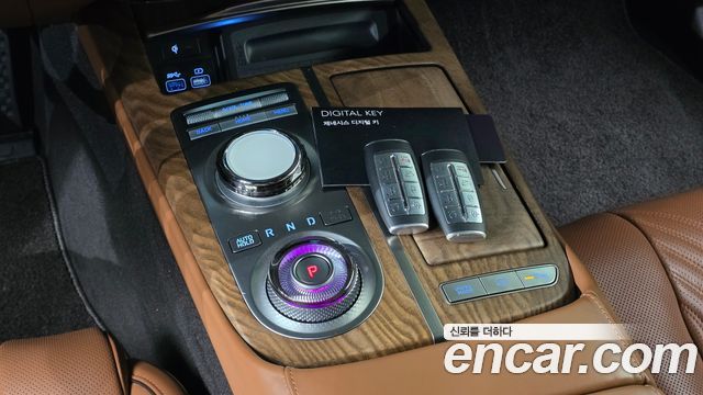Genesis G80 2023 — photo 12