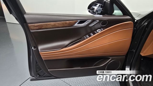 Genesis G80 2023 — photo 14