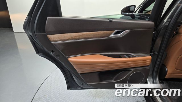 Genesis G80 2023 — photo 15