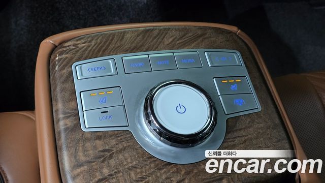 Genesis G80 2023 — photo 28