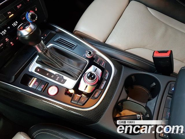 Audi SQ5 2016 — photo 8