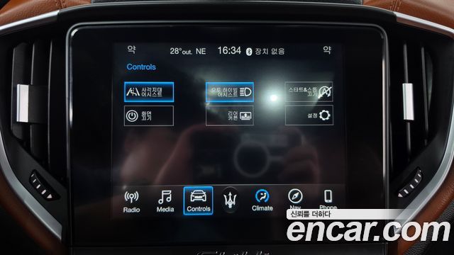Maserati Ghibli 2018 — photo 32