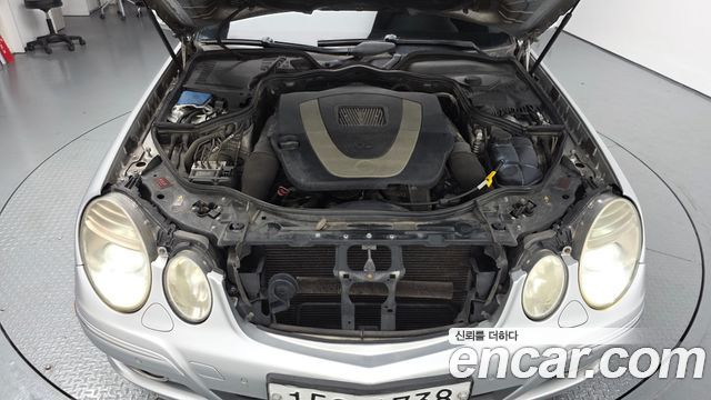 Mercedes-Benz E-Class 2008 — photo 6